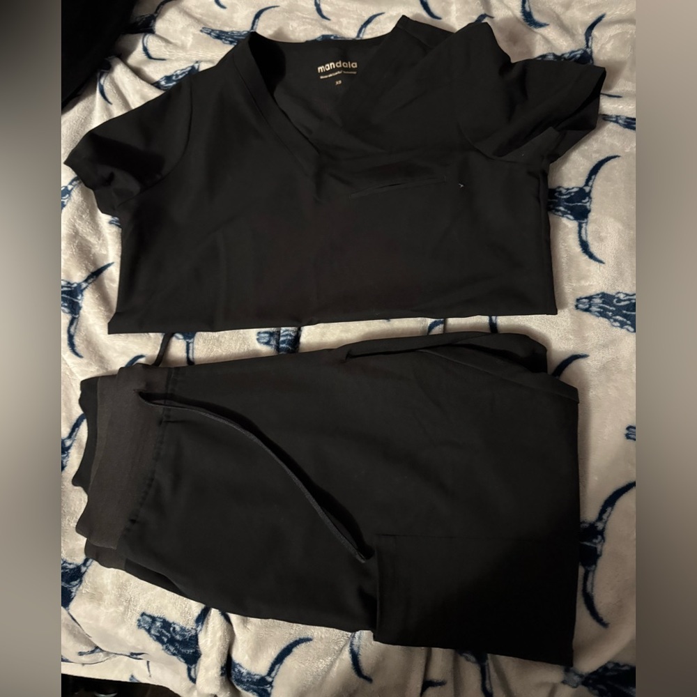 Mandala scrubs